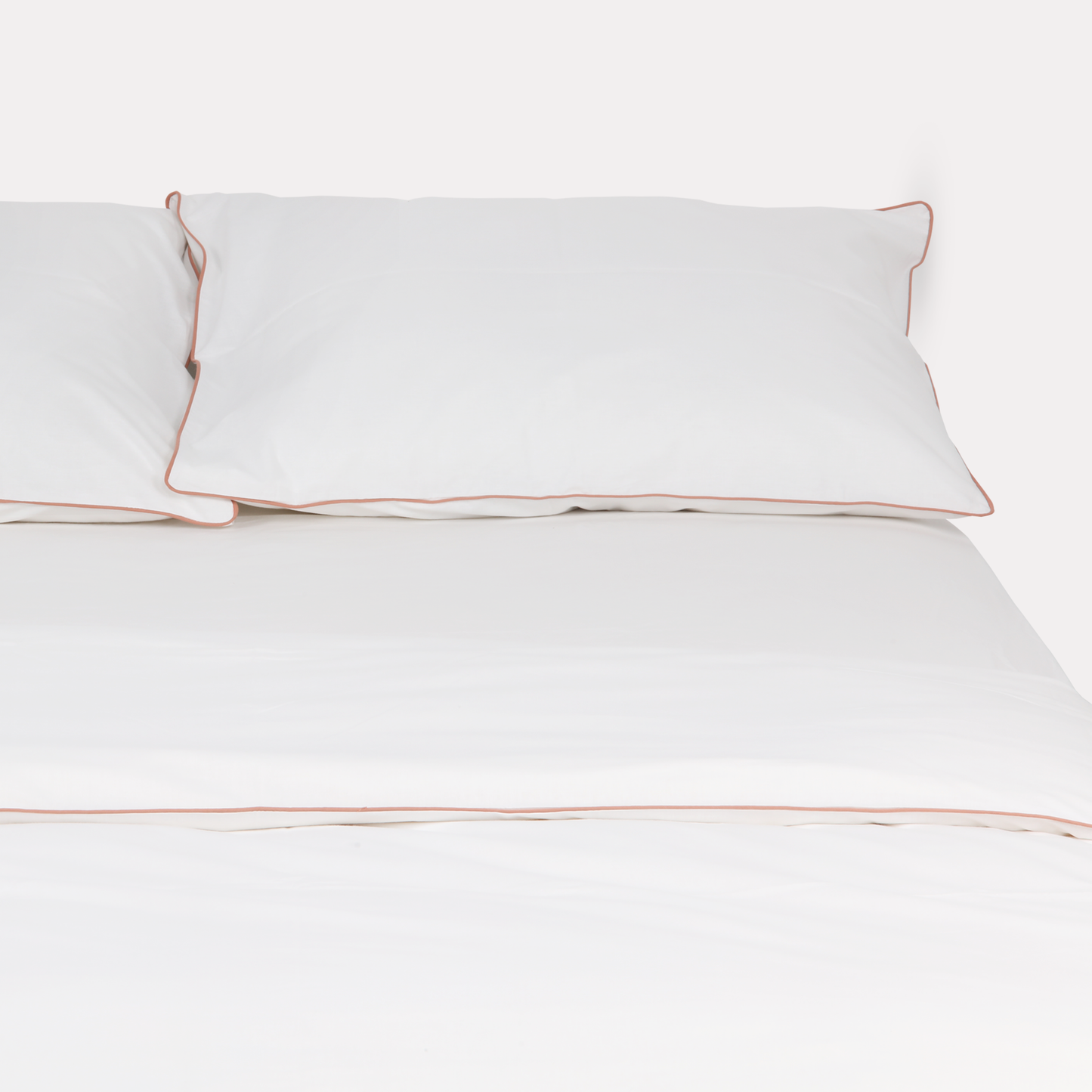 Classic Percale Pillowcase 2pcs- White with Peach Pipe Edge